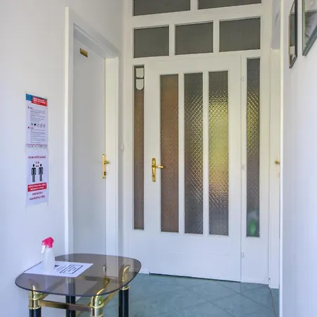 Apartment Pag 6316A